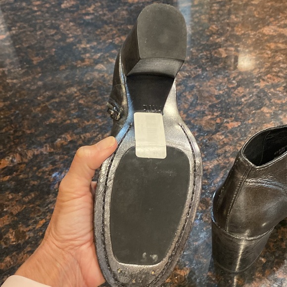 Frye Nora bootie. NWT - no box 6.5 - Picture 5 of 6